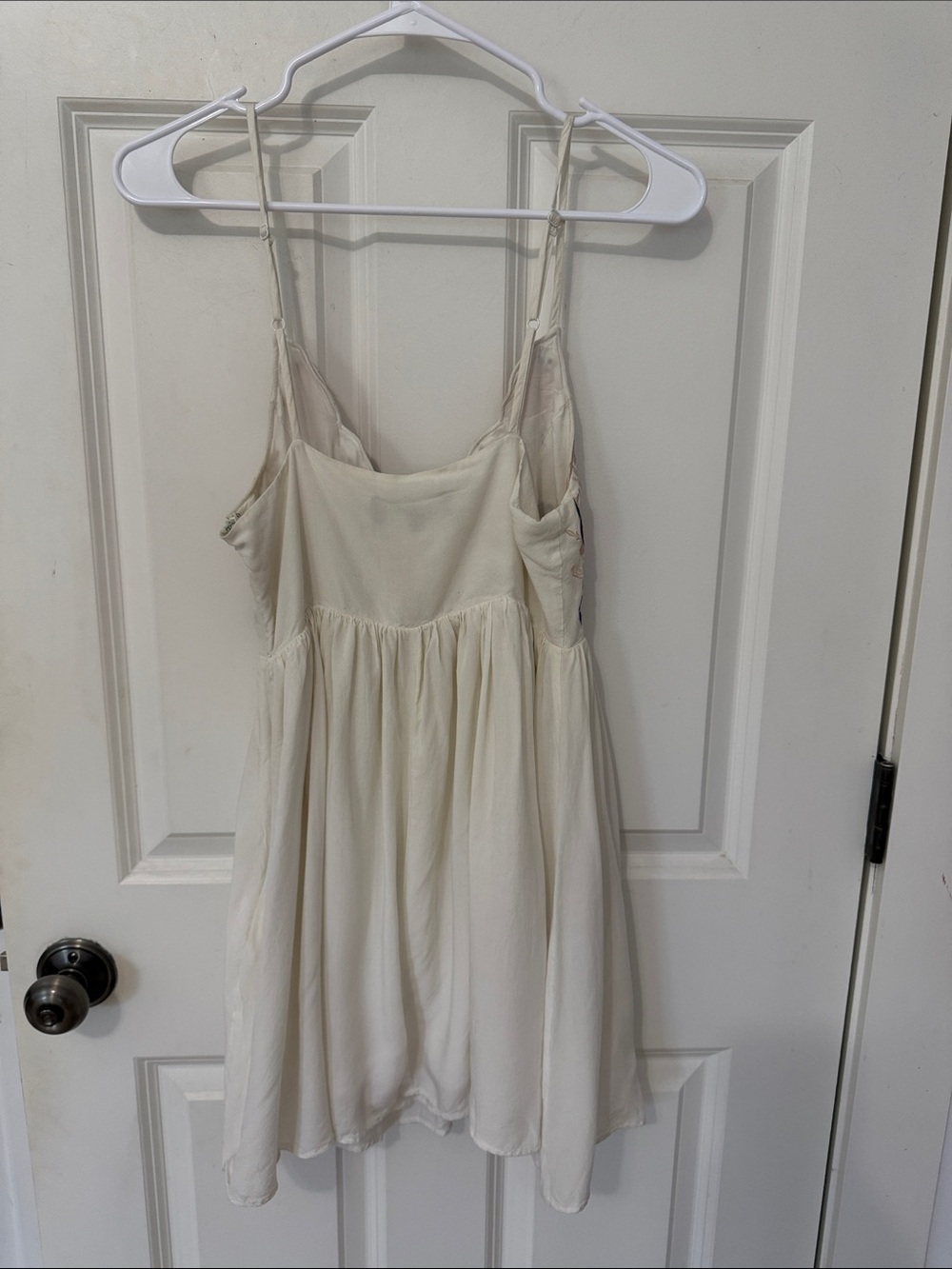 Lulu's Daisy Petal Pickin Embroidered Mini Dress size small Ivory Coastal Chic - Picture 4 of 8